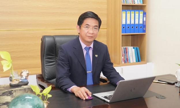 Dr. Tran Kim Quyen, Rector of Mien Trung Industry and Trade College.