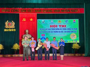 Mien Trung Industry and Trade College Students Enthusiastically Participate in the Communication Contest Understanding Road Traffic Law Crime and Social Evil Prevention 2024 05